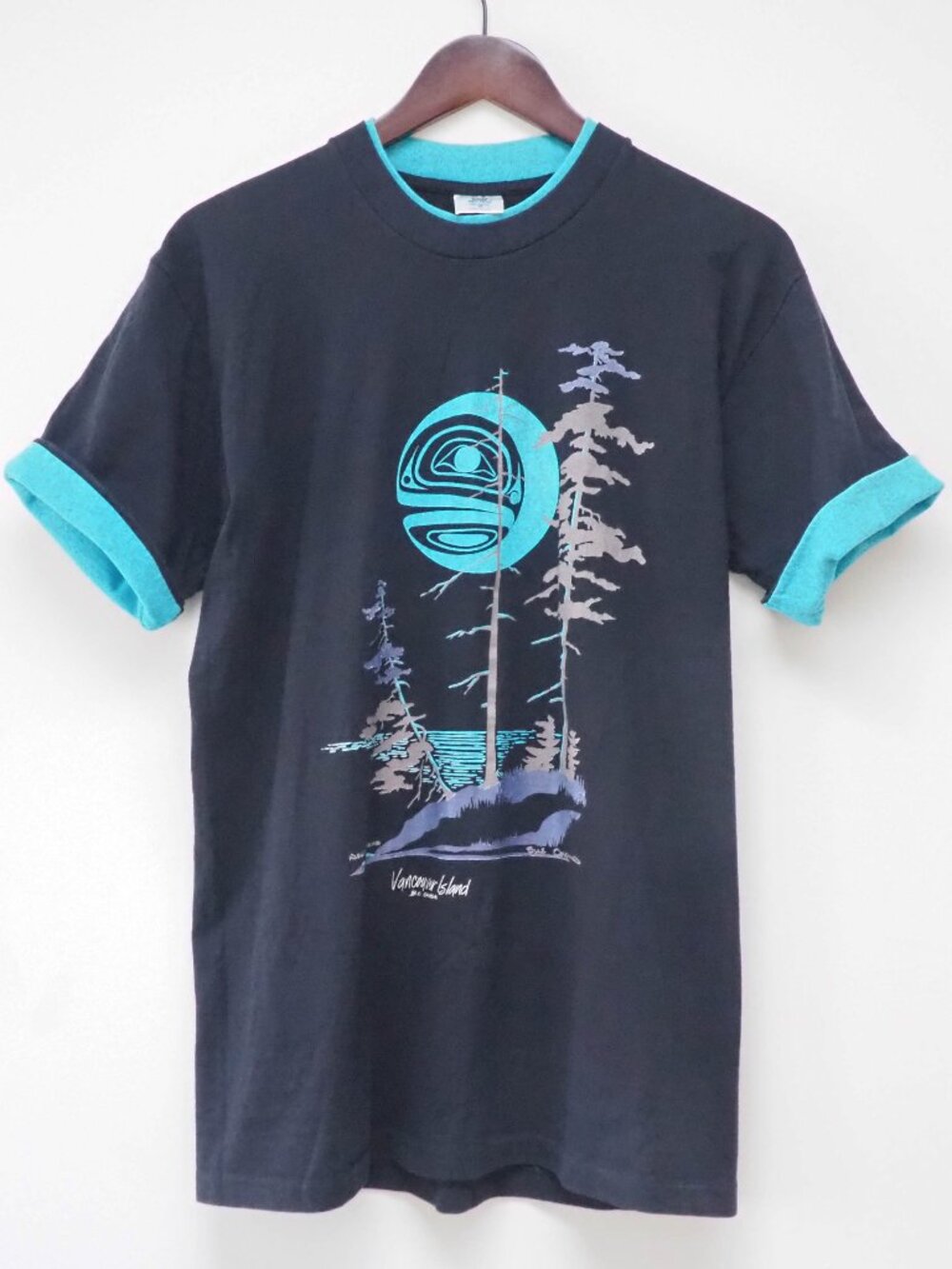 90's Double layer Sue Coleman Tshirt - Medium - Vtg Vancouver Island Tee